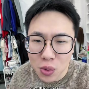 解说：詹姆斯今天失误太多&amp;确实老了 里夫斯真厉害&amp;休赛季咋续约