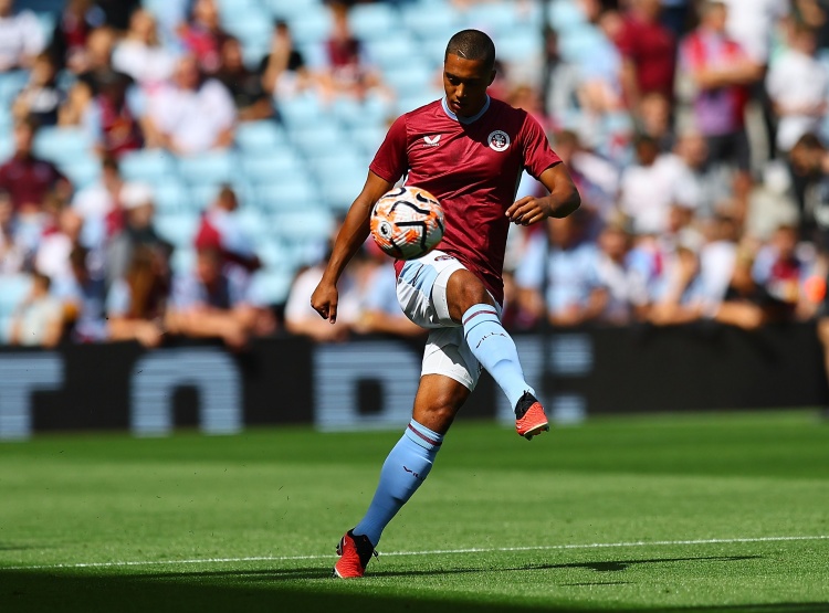 开云官网-蒂莱曼斯：伊涅斯塔、杰拉德、克罗斯、魔笛和阿隆索都是我的标杆